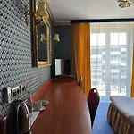 Готель Szafir