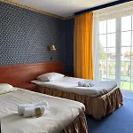 Szafir Готель 3*