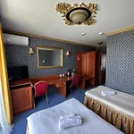 Szafir 3*