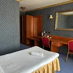 Szafir Hotel 3*