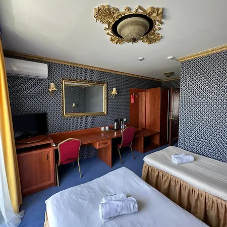 Szafir 3*