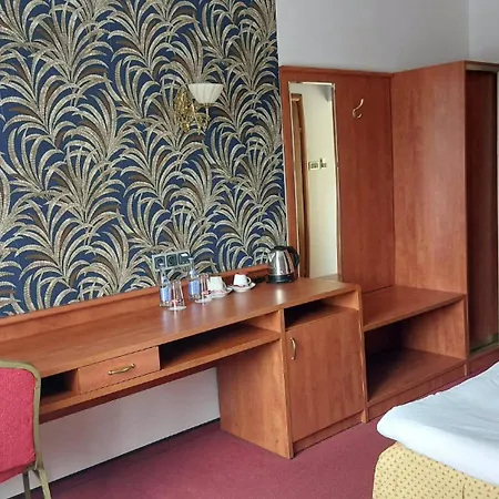 Szafir Hotel 3*
